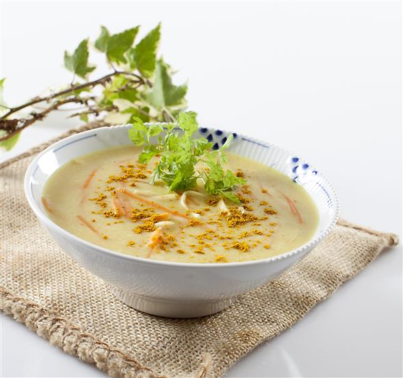 Karry suppe med blomkål og kikærter